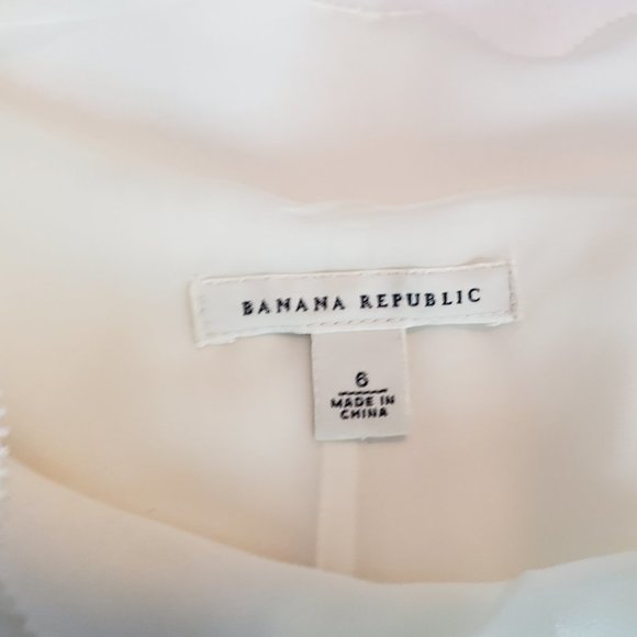 Banana Republic Size 6 Cream Sleeveless Shell Top - Picture 3 of 4